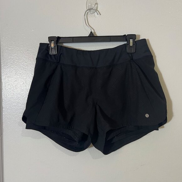 Athletic Shorts (Layer 8 M) - Picture 1 of 3